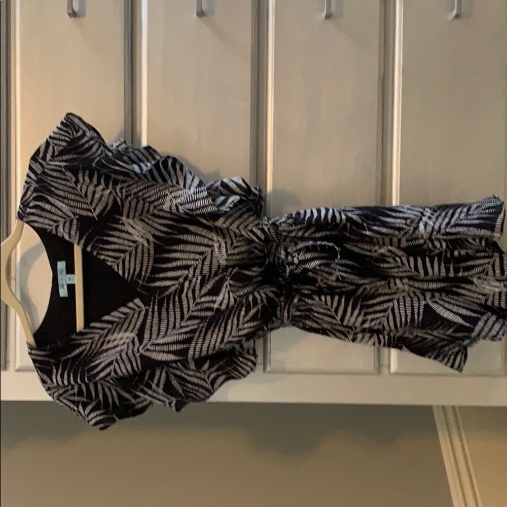 Romper black white palm shorts ruffle medium